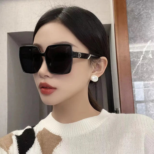 New cool street photography high-end sunglasses, fashionable and personalized, lightweight and UV resistant women's sunglasses