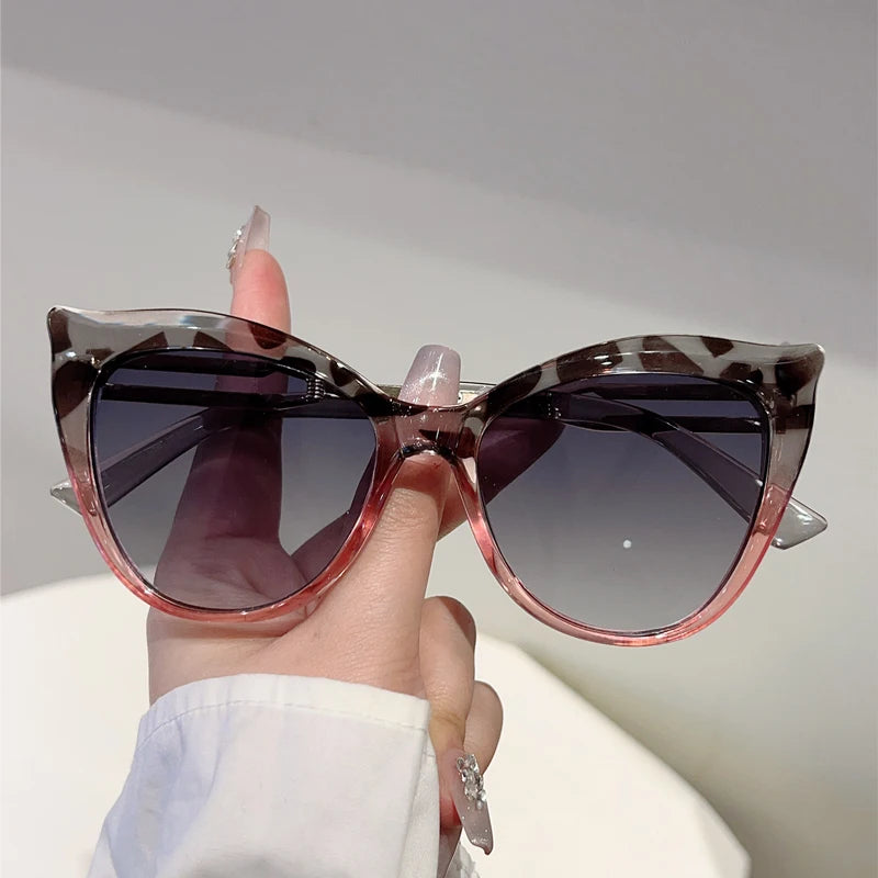 KAMMPT Cat Eye Sunglasses Women 2025 New Fashion Vintage Multicolor Casual Sun Glasses Trendy Luxury Brand Design Decor Shades